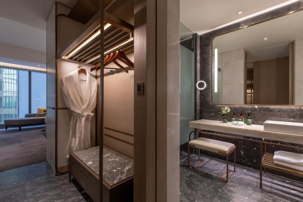 هتل کرون پلازا